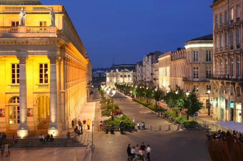 Guestready - Sunny Attic Apt Near Grand Theatre Бордо Екстер'єр фото